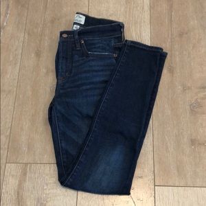 Women’s 9” high rise toothpick jeans
